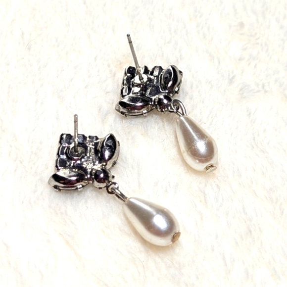 Vintage Black & Clear Rhinestone Faux Pearl Drop Pierced Earrings - Picture 4 of 7